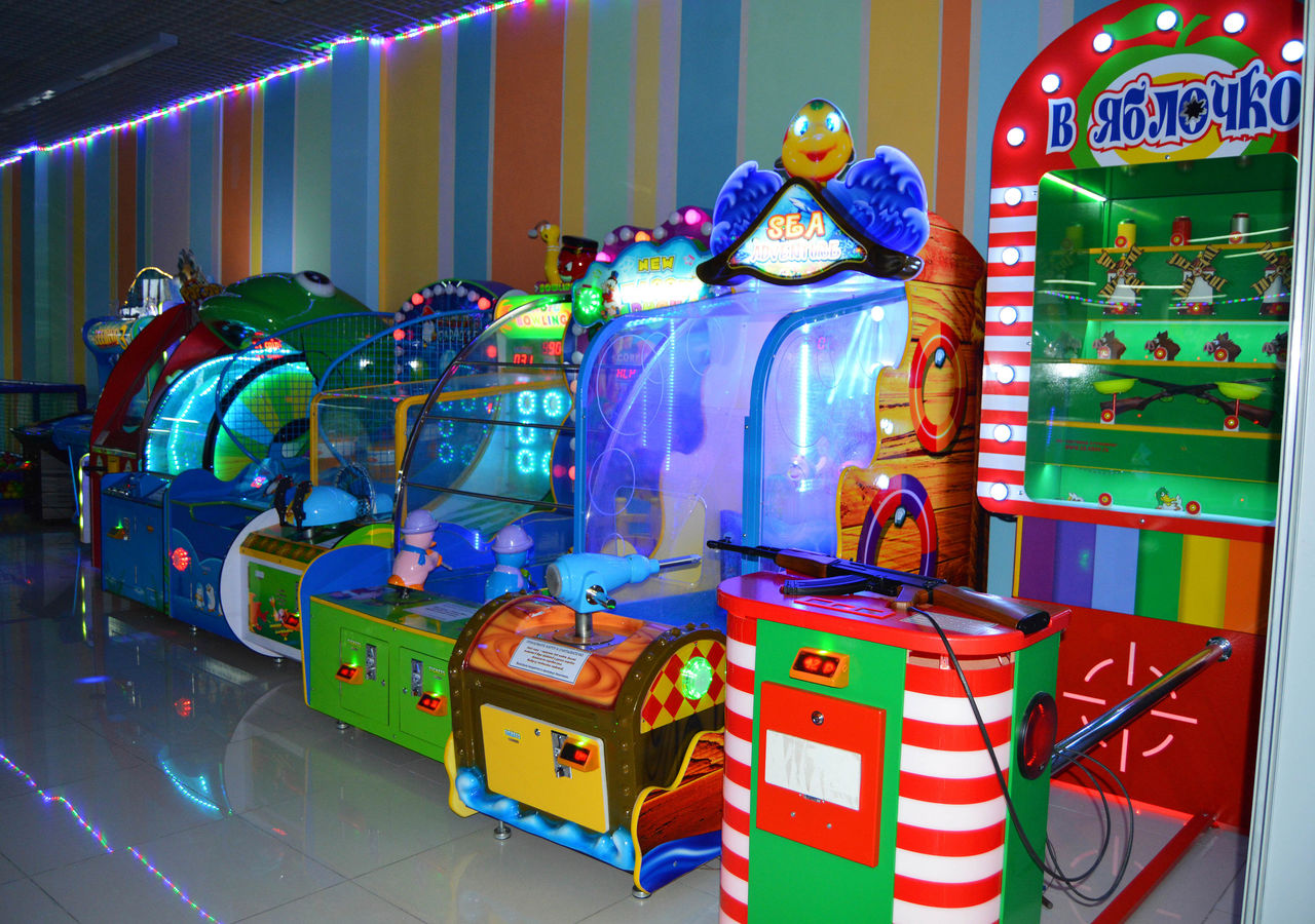 Детские игровые автоматы развлекательные центры казино игры играть онлайн бесплатно