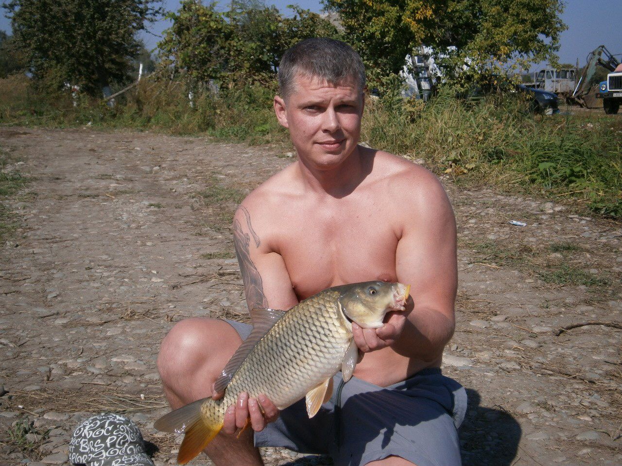 Рыбалка в Краснодарском крае. Карп пойман на удочку.