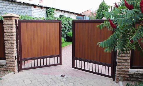 Распашные ворота DoorHan 2700х2500 мм коричневый