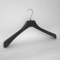 Вешалка плечики для рубашек, футболок и костюмов пластиковая 420 мм, черная. R-42
