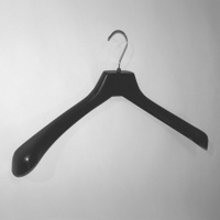 Вешалка плечики для костюмов и верхней одежды пластиковая зимняя 480 мм, черная. V-48